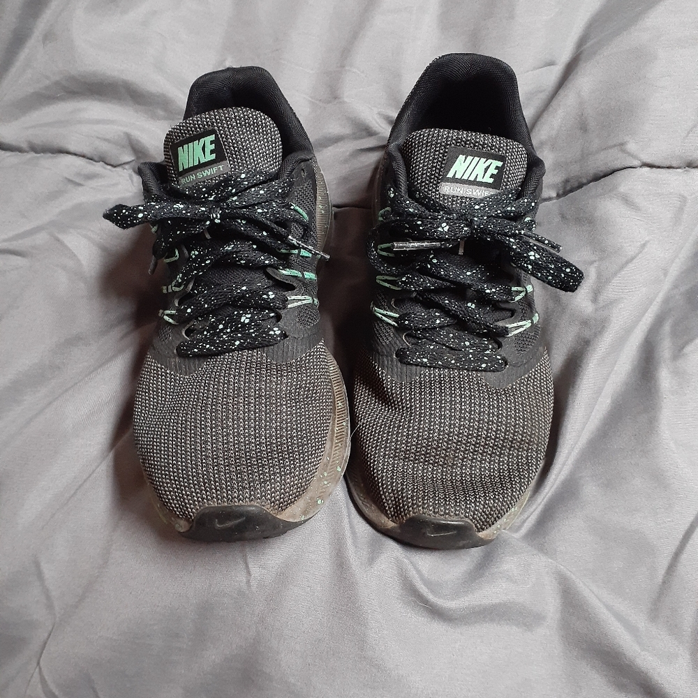 Nike run swift